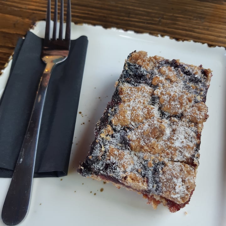 photo of The Boston Arms Fruit Crumble Cake shared by @verity on  26 May 2022 - review