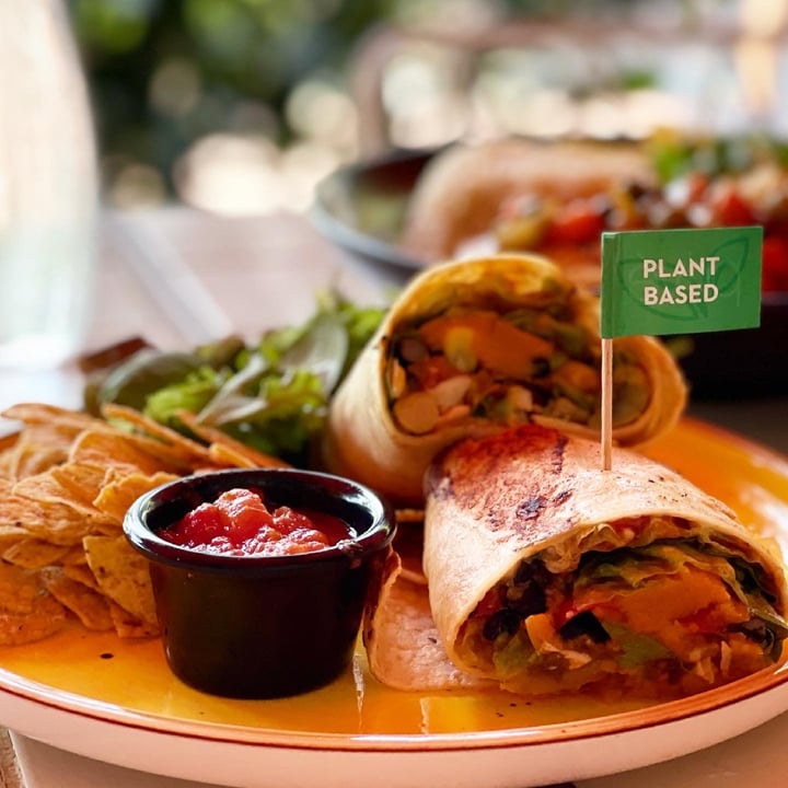 photo of Privé Robertson Quay Mexican Burrito Wrap - Specials shared by @veggiexplorer on  15 May 2021 - review