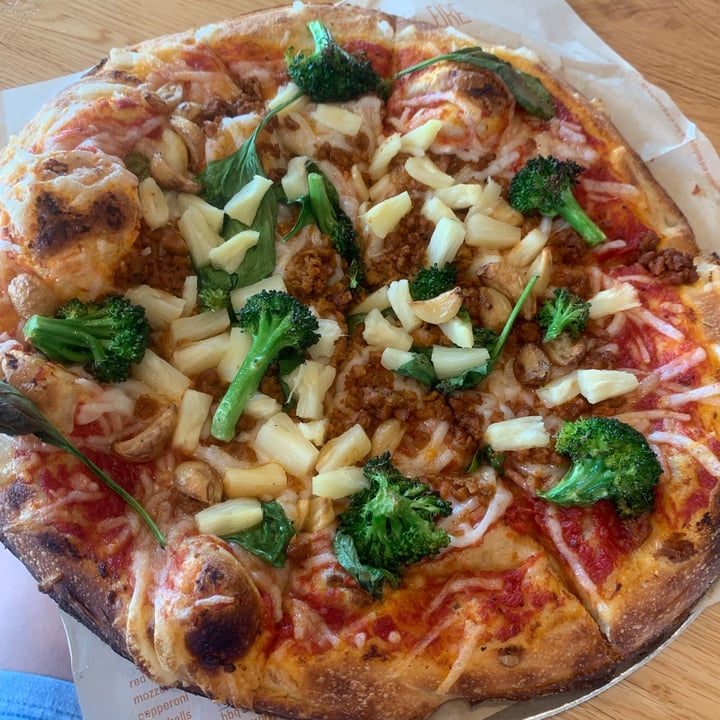 review photo of Blaze Pizza byo pizza shared by @courtneykennedy on 24 May 2022 - review