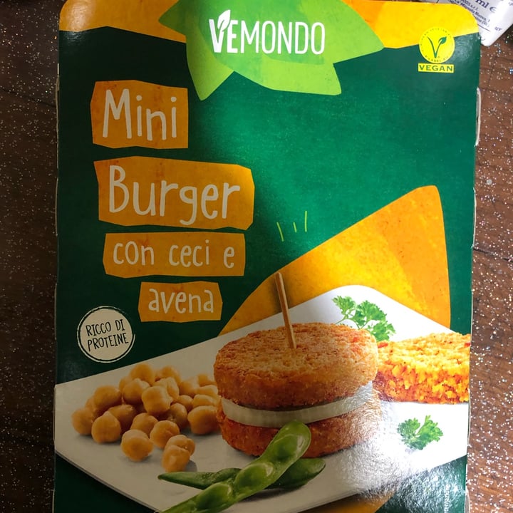 photo of Vemondo Mini Burger con Ceci e Avena shared by @aikaetobi on  27 Feb 2022 - review
