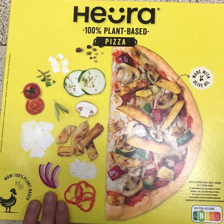 photo of Heura 100% plant based pizza shared by @vallierblondie on  03 Apr 2022 - review