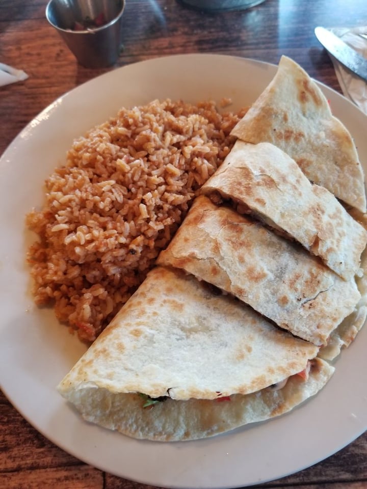 photo of Baby Salsa Mexican Restaurant Vegan Southwest shared by @vegandyeries on  08 Sep 2019 - review