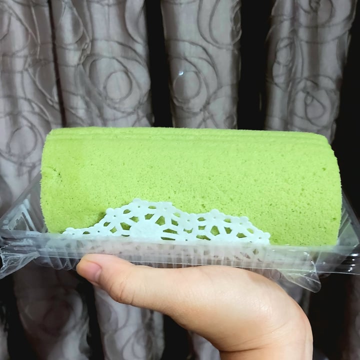 photo of M Bakery Pandan Swiss Roll shared by @herbimetal on  25 Dec 2021 - review