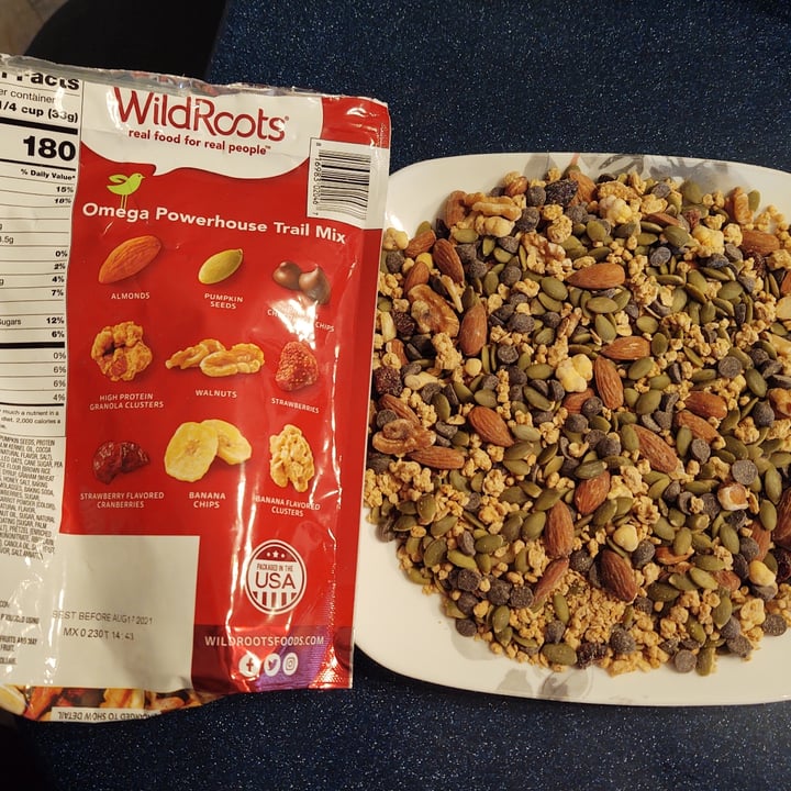 photo of WildRoots Omega Powerhouse Trail Mix shared by @healthyhorizons on  29 Apr 2021 - review