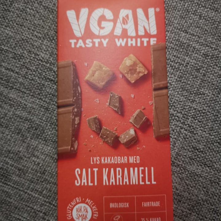 photo of VGAN Chocolate Vegan Dark Chocolate with Grapefruit and Chia shared by @maij on  13 Mar 2022 - review