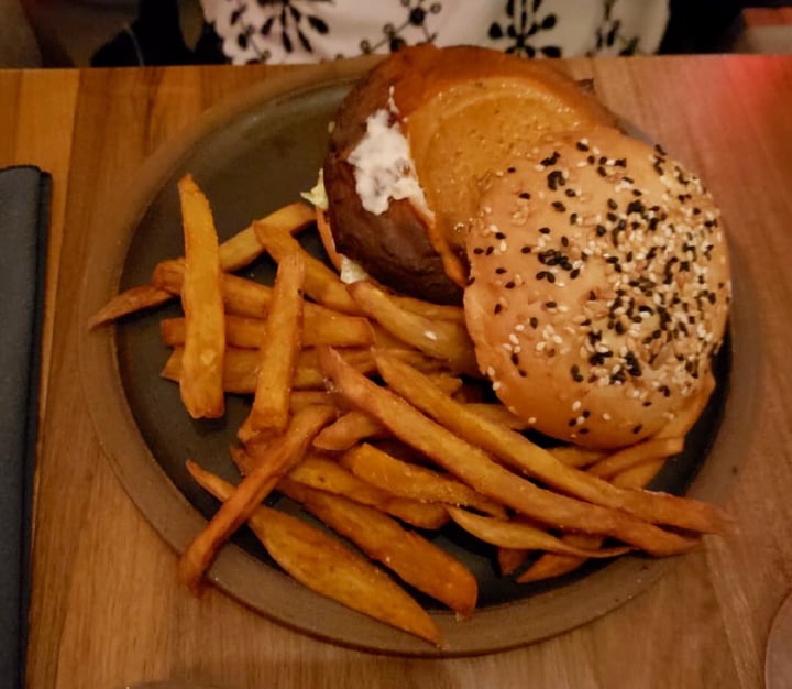 photo of Sacro Hamburguesa Vegana shared by @lulipajaro on  30 Aug 2019 - review