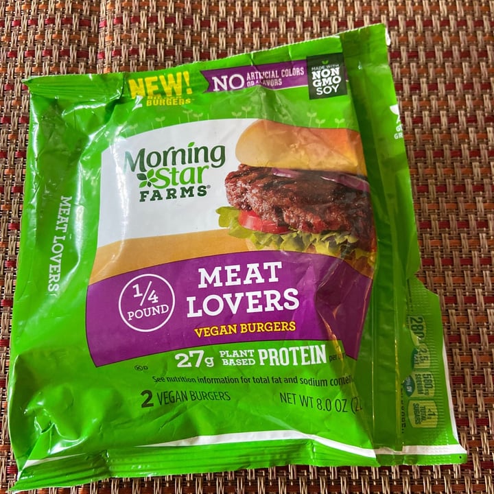 review photo of MorningStar Farms Meat Lovers Vegan Burgers shared by @malvinaaa on 29 Jul 2020 - review