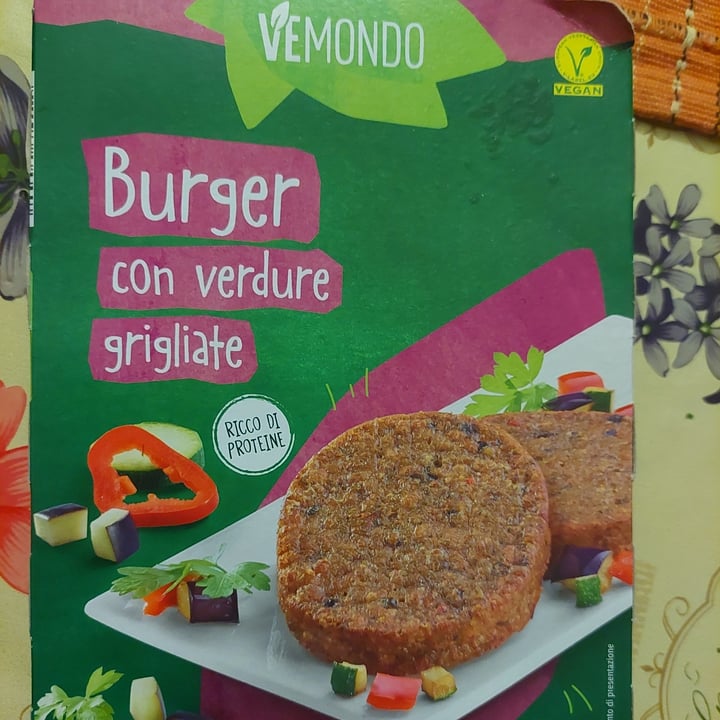 photo of Vemondo Burger con Verdure Grigliate shared by @franciscatordai on  28 Jun 2022 - review