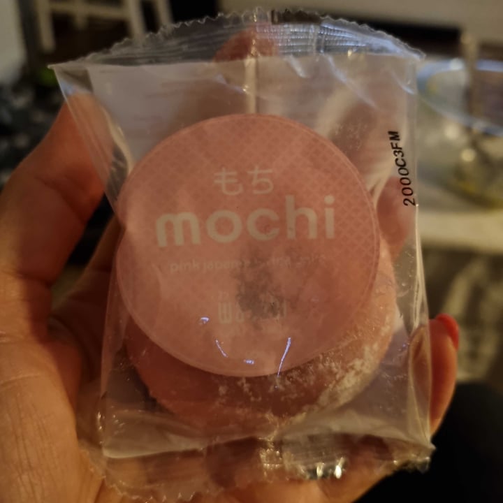 photo of wasabi Mochi Pink Japanese Rice Cake shared by @raffavegme on  30 Sep 2022 - review