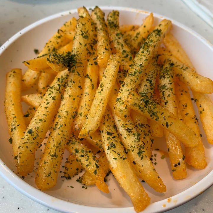 photo of YO! Sushi Vegan Fries shared by @julesbateman on  20 Nov 2020 - review