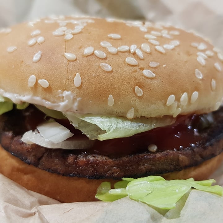 photo of Burger King Leicester Square Plant-based Whopper Jr shared by @rnp20 on  21 Mar 2022 - review