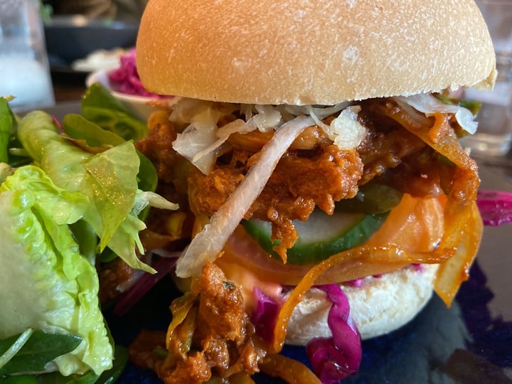 photo of Sova Vegan Butcher Pulled Pork Sandwich shared by @vegangalriri on  09 Jan 2020 - review