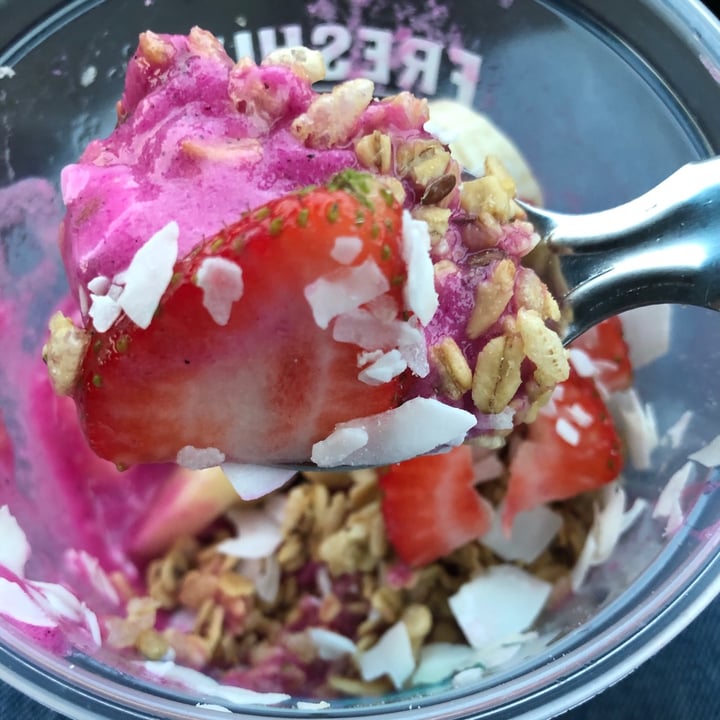 review photo of Nekter Juice Bar Dragon fruit bowl shared by @forksandplants on 08 Apr 2021 - review