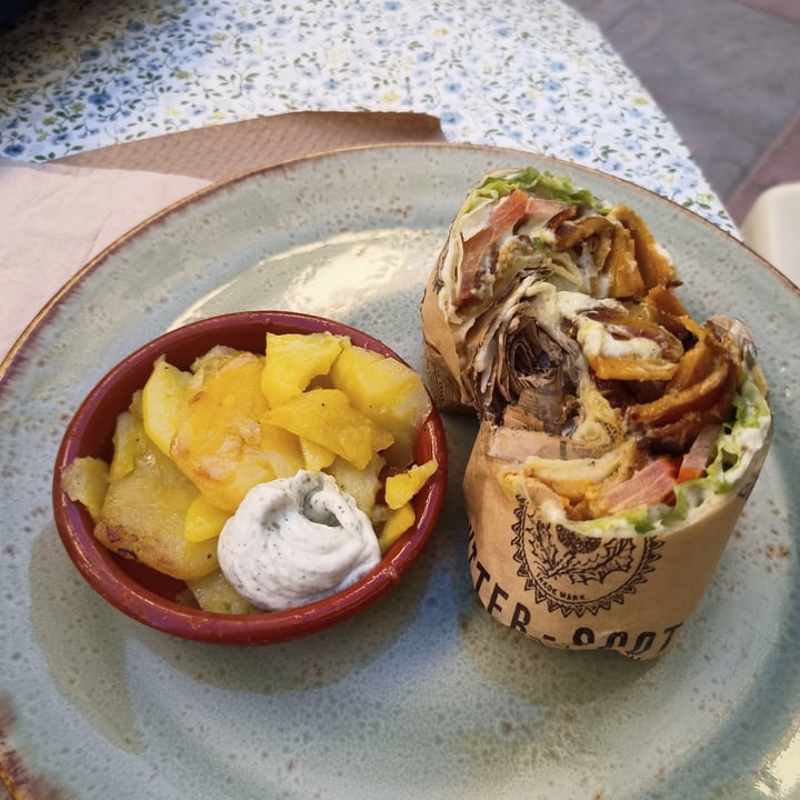 photo of La Libélula Vegan Café Kebab shared by @rockzio on  12 Dec 2021 - review