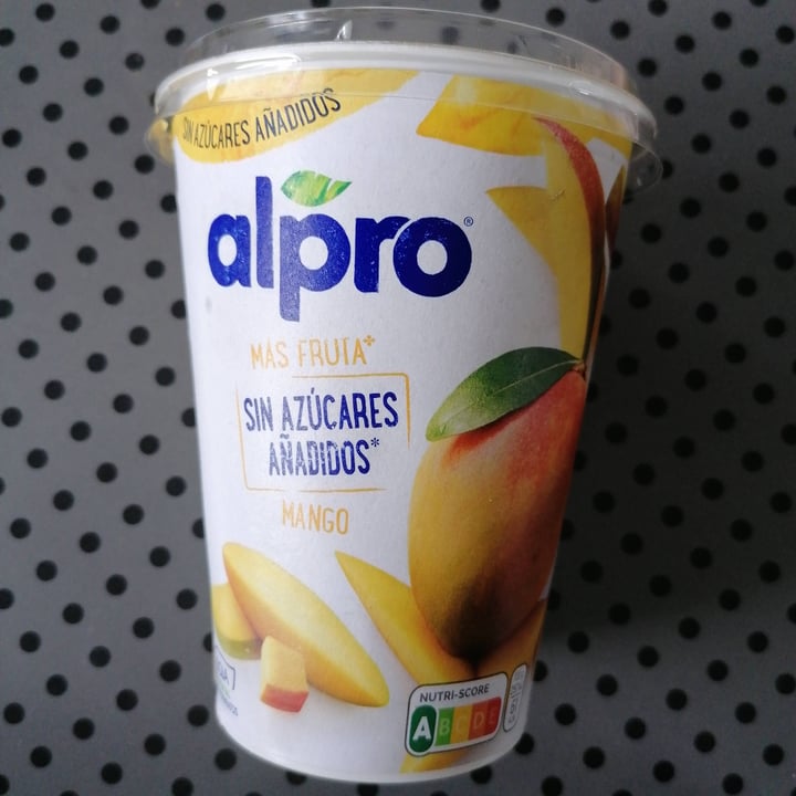 photo of Alpro Mango Yogurt (No Added Sugars) shared by @benditaingravidez on  07 Nov 2020 - review
