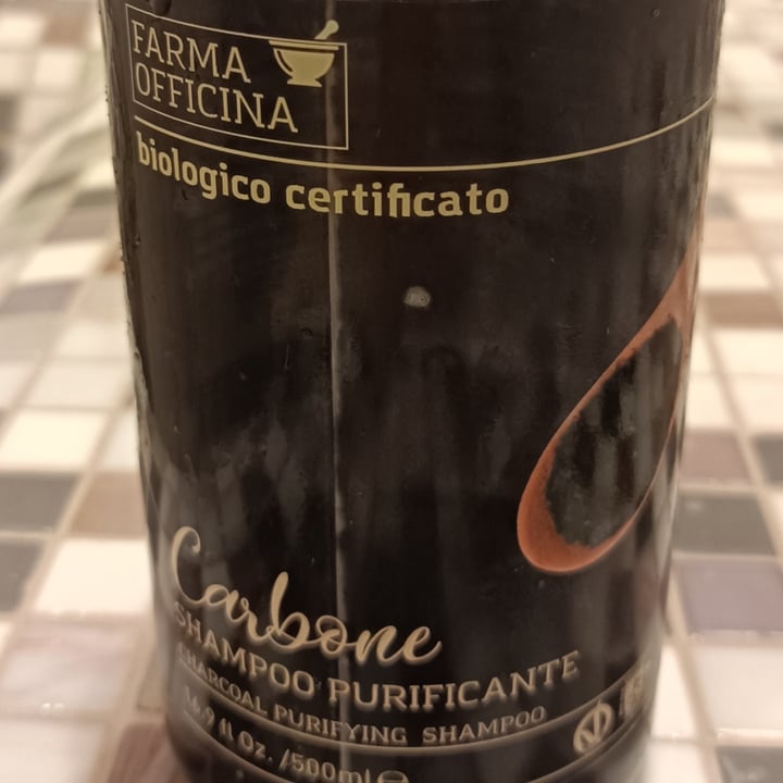 review photo of Farma officina Shampoo carbone shared by @beatricem on 10 Jun 2022 - review