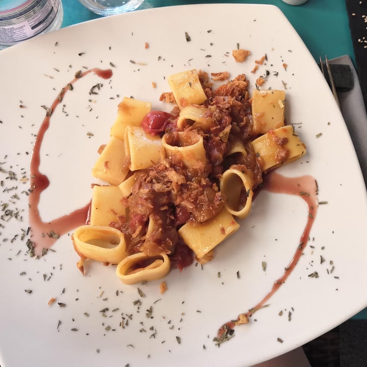 review photo of Cavoli Nostri Paccheri Alla Genovese shared by @ariukexo on 01 Aug 2022 - review