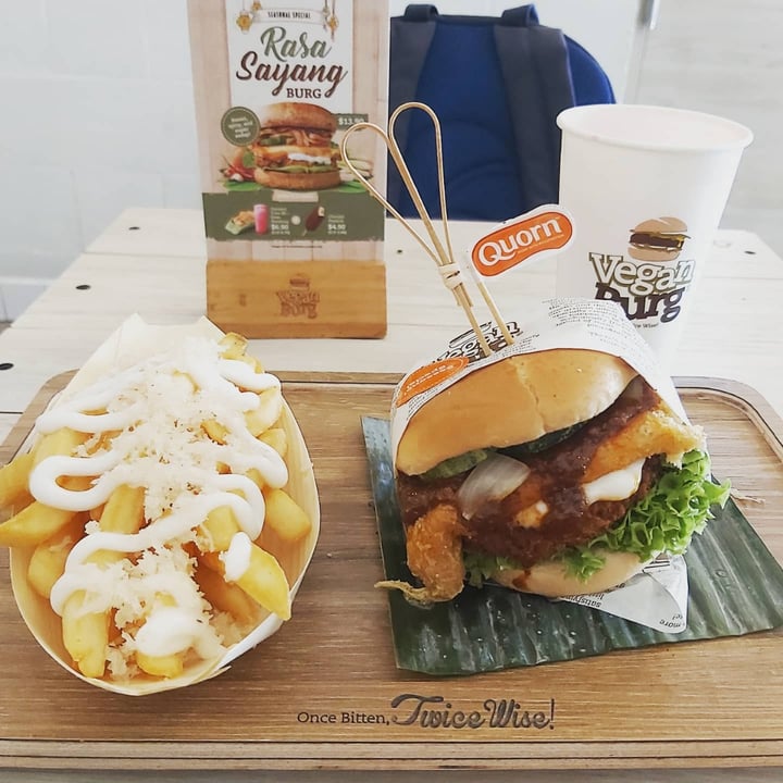 photo of VeganBurg Singapore Rasa Sayang Burger shared by @herbimetal on  25 Apr 2021 - review