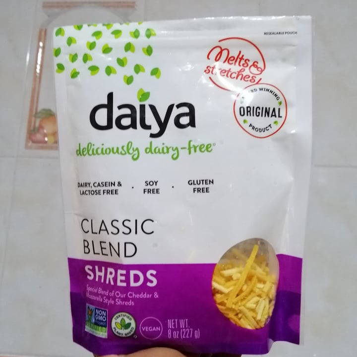 photo of Daiya Classic Blend Cheddar and Mozzarella Style Shreds shared by @dannydaniela on  28 Jan 2021 - review