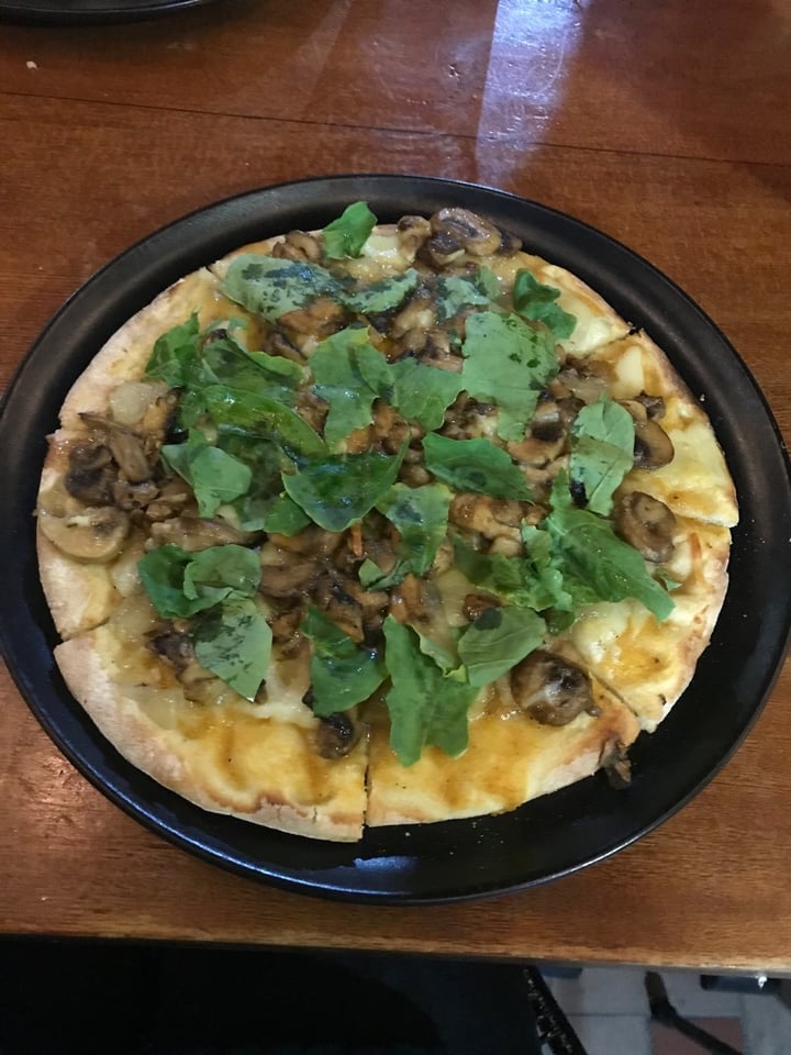 review photo of Rico Rico Pizza Vegana De Tofu shared by @julieincolombia on 22 Jan 2020 - review