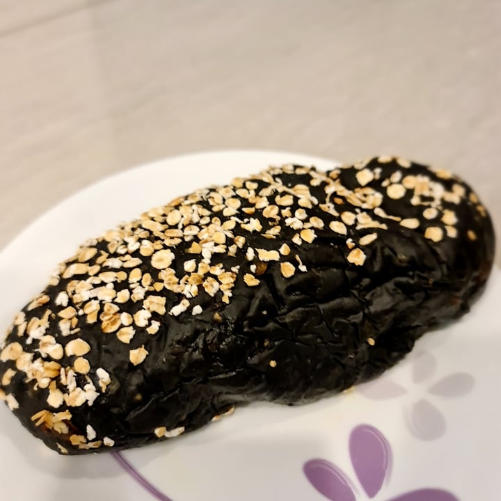 photo of Dongshan Eastern Highland Healthy Cake House Charcoal Bread shared by @parismelody on  17 Jun 2021 - review