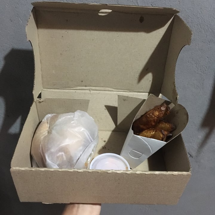 review photo of Mudrá Burger hongos shared by @lauchis on 26 Mar 2021 - review