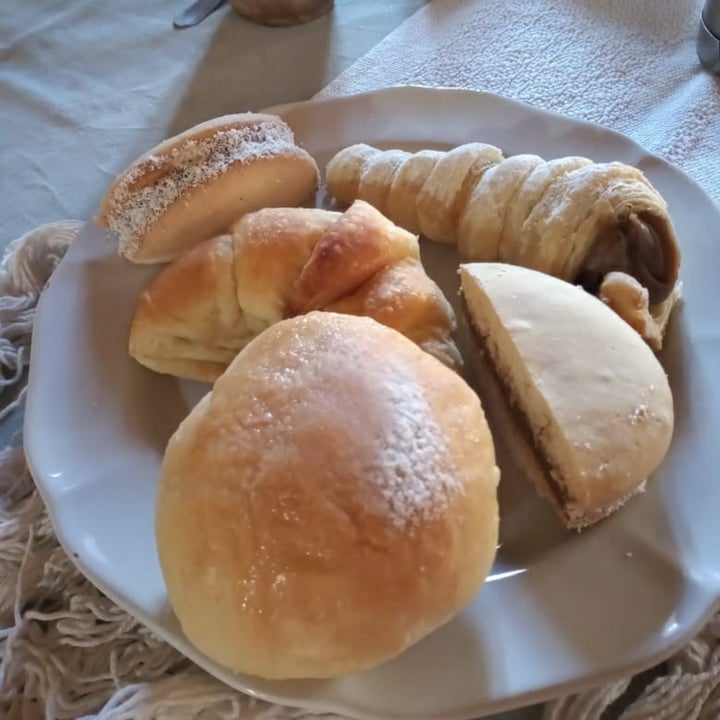 photo of Zoomer Pastelería Vegana Medialunas shared by @marimoyano on  18 Jul 2020 - review