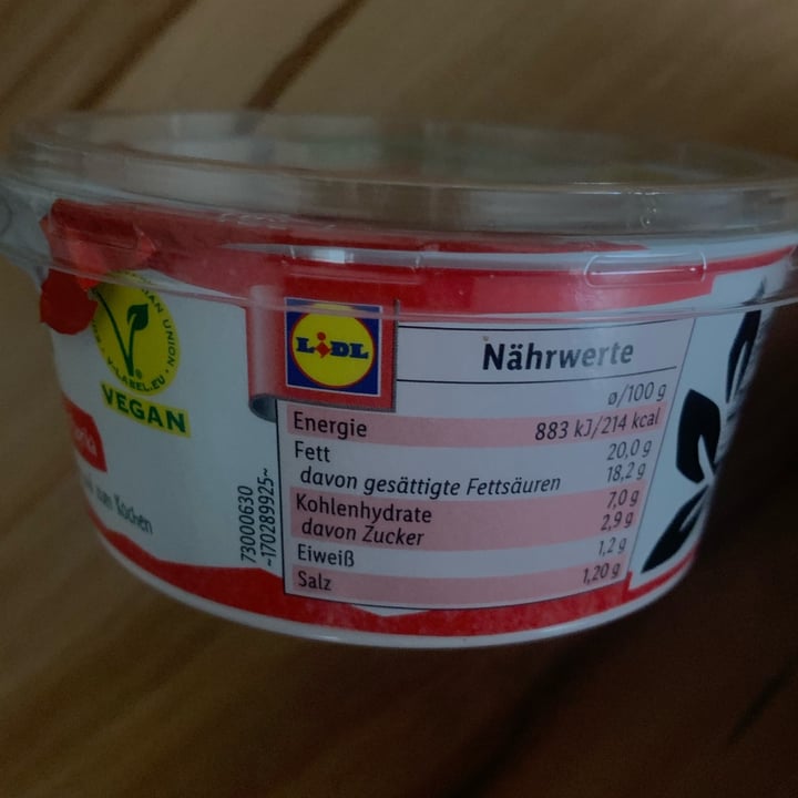 photo of Vemondo Veganer Streichgenuss mit roter Paprika shared by @ellaaaa on  09 Apr 2022 - review