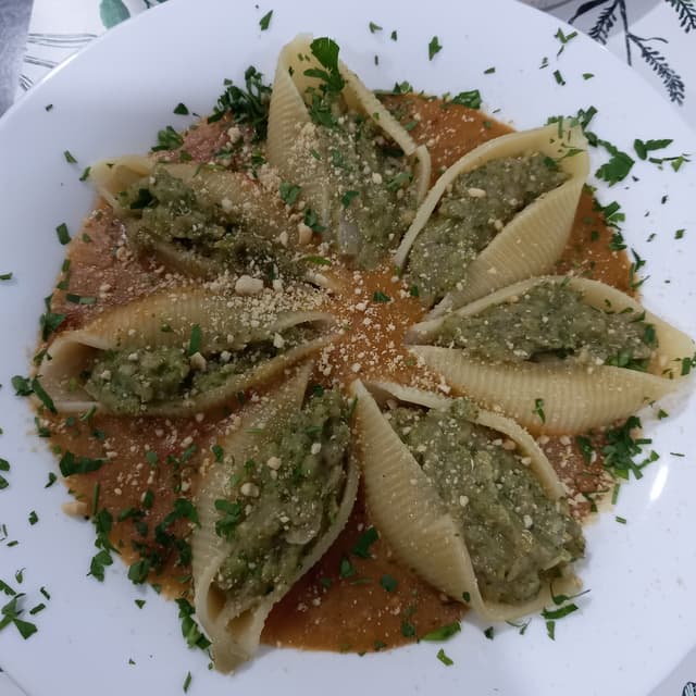 Photo of the dish “Conchiglione Recheado de creme de brócolis”