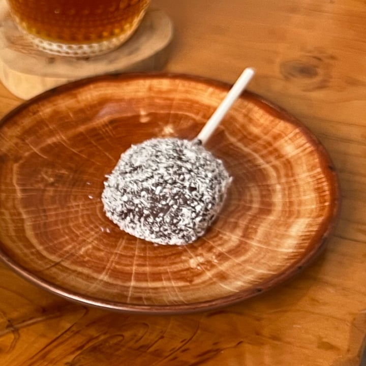 photo of Kintsugi tea&cakes Mochi pop vegano shared by @rosalacinesa on  23 Aug 2022 - review
