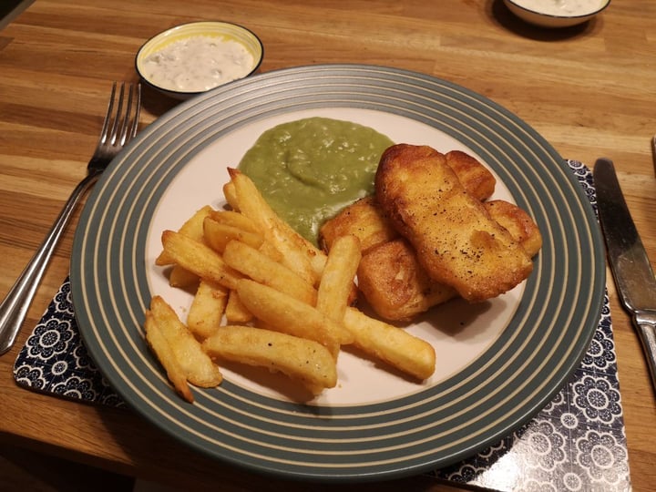 review photo of Plant Kitchen (M&S) Tofish & Chips shared by @morethanrabbitfood on 12 Jan 2020 - review