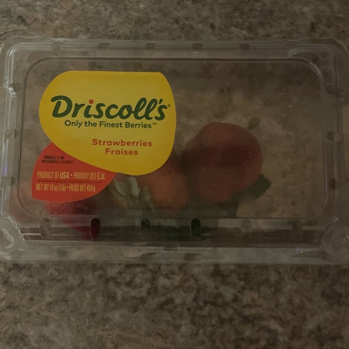 photo of Driscoll’s Strawberries shared by @cailyntoro on  02 Dec 2021 - review