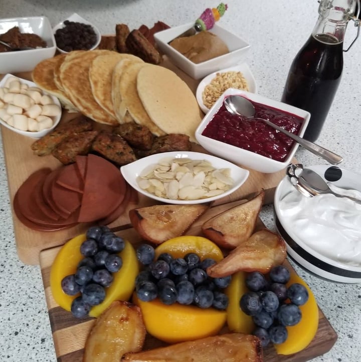 review photo of Delighted By Hummus Pumpkin Pie shared by @vegandyeries on 30 Mar 2020 - review