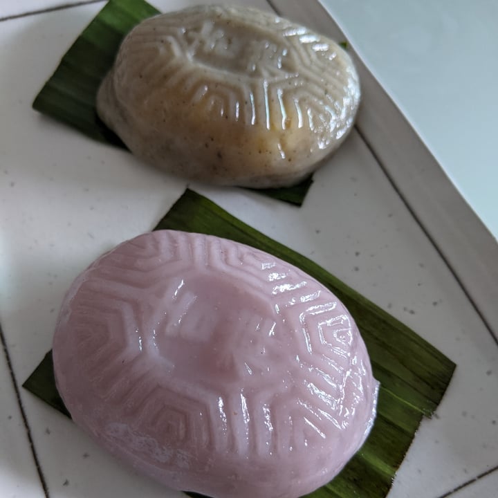 photo of Ji Xiang Ang Ku Kueh 01-33 Ang Ku Kueh shared by @kenneats on  19 Aug 2021 - review