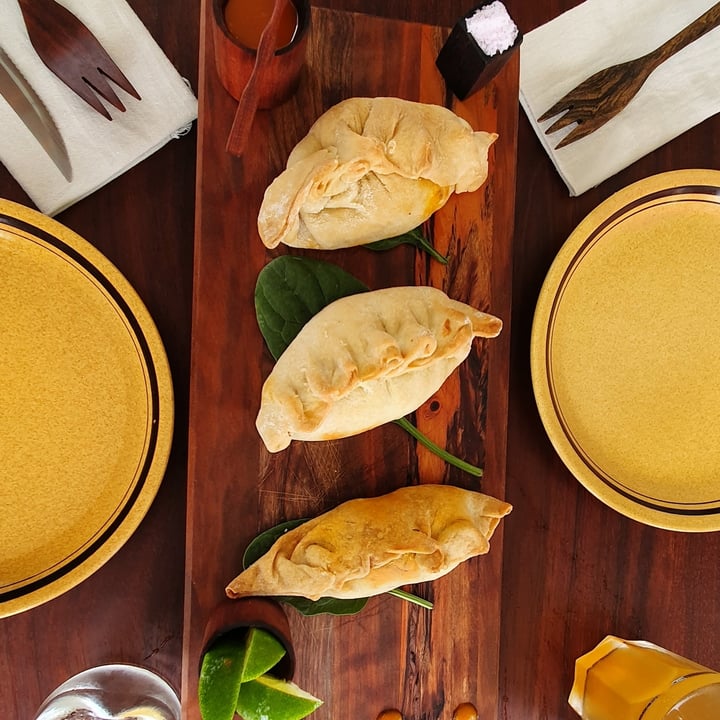 review photo of La Yaqueria - Vegan Signature Eatery Empanadas De Queso De Papa Con Longaniza shared by @patriciaph on 13 Jun 2021 - review