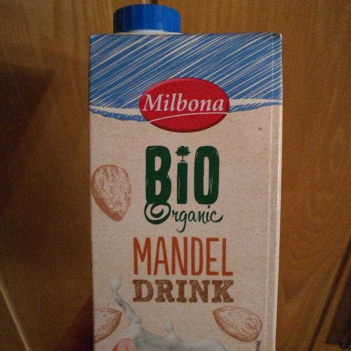 photo of Milbona Milk mandel shared by @paolaveg12 on  07 Feb 2020 - review