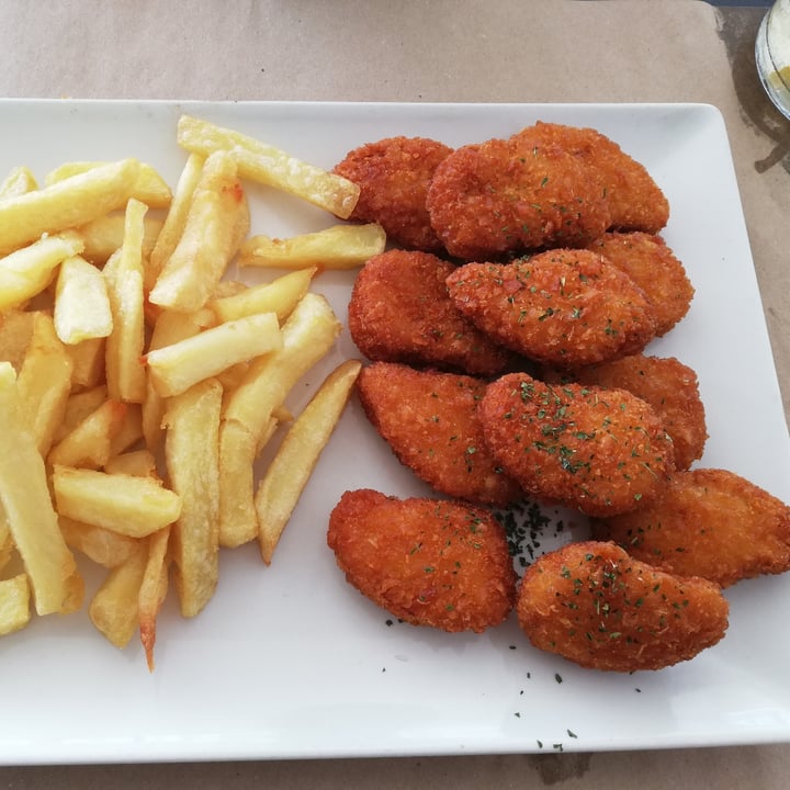photo of BocaBeach Nuggets shared by @crastleveg on  25 May 2021 - review