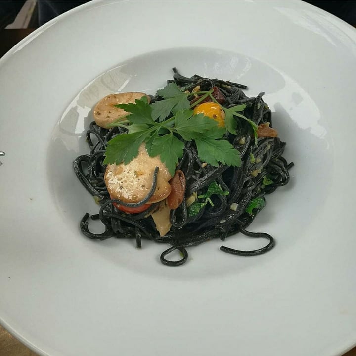 review photo of Flax&Kale Spaghettini negroni shared by @awafuro on 15 May 2020 - review