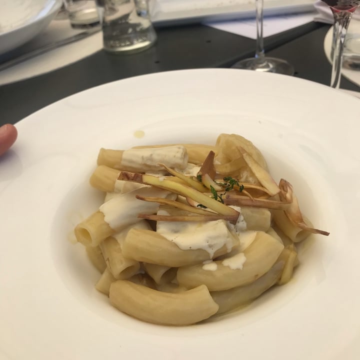 photo of L'Orto & un Quarto, Ristorante Naturale Siena Rigatoni ai carciofi e mous di tofu shared by @lallus8 on  28 May 2022 - review