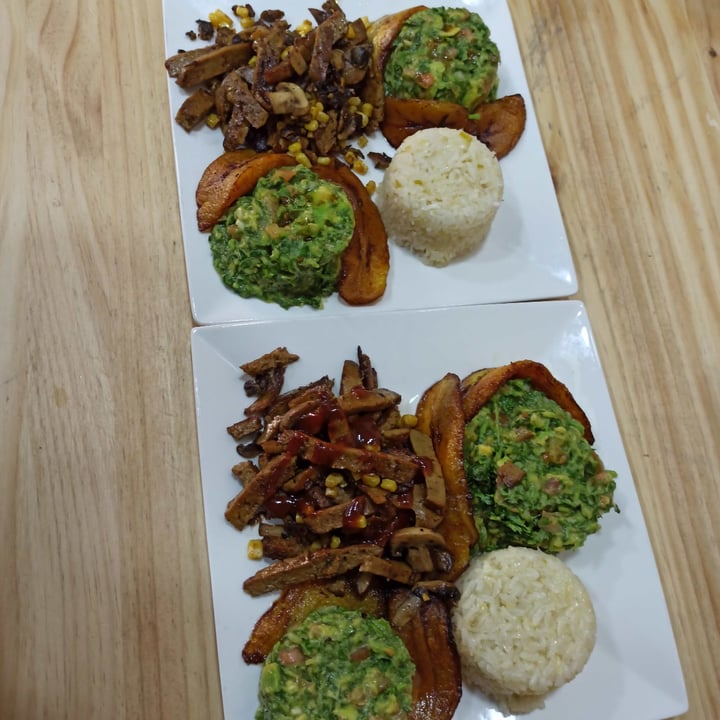 photo of Vegan for the Animals Food Seitán Tradicional shared by @lauramartinez on  11 Oct 2020 - review