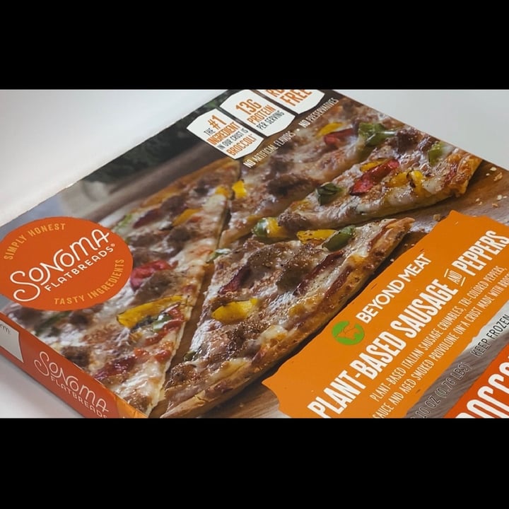review photo of Sonoma flatbreads Plant-Based Pizza shared by @elexis on 29 Sep 2020 - review