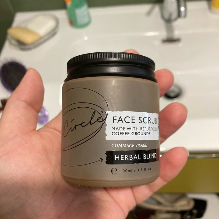 photo of Upcircle Coffee Face Scrub - Herbal Blend shared by @apprendistaveg on  17 Mar 2022 - review