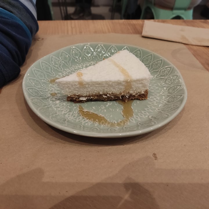 photo of Punto Vegano Tarta De Limón Y Coco shared by @ailedail on  20 Nov 2022 - review