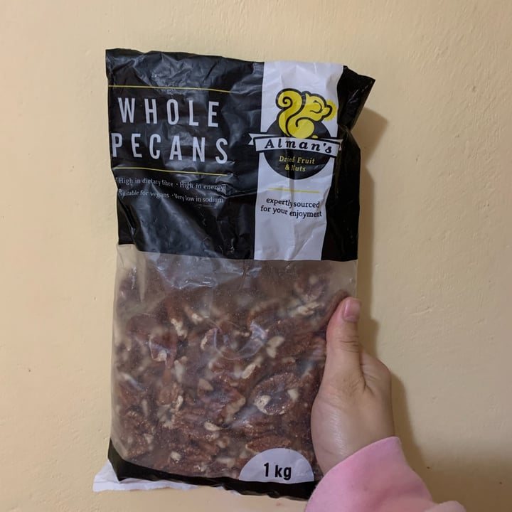 photo of Alman’s Dried Fruit And Nuts Whole pecan shared by @lulupooh on  15 Dec 2021 - review