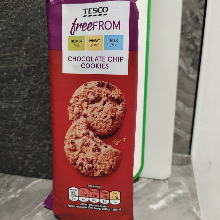 review photo of Tesco Free From Chocolate chip cookies shared by @camomilly on 22 Mar 2022 - review