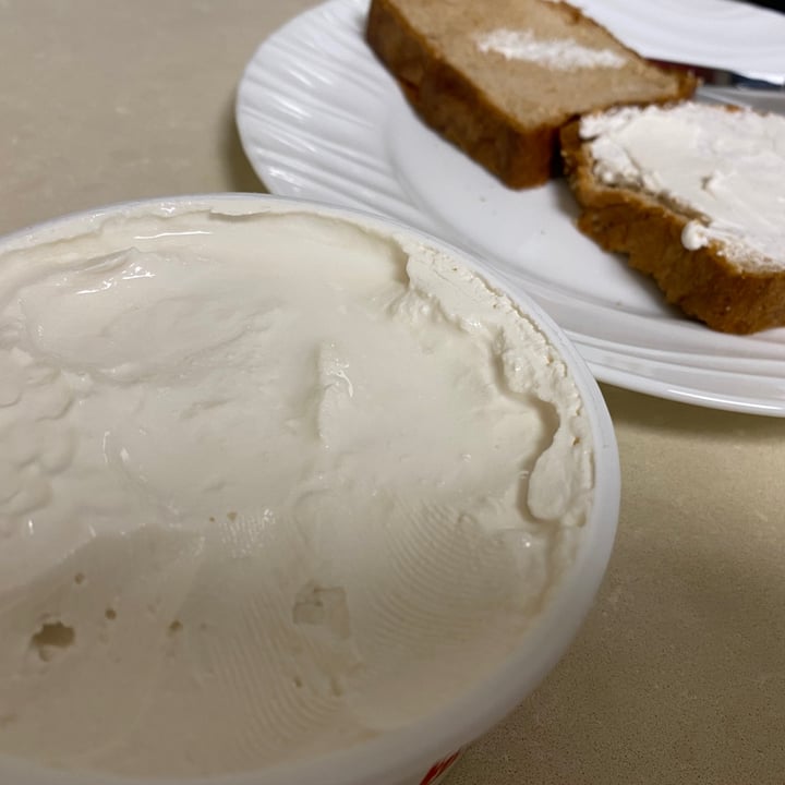 photo of Tofutti Better Than Cream Cheese shared by @kerent10 on  18 Sep 2021 - review