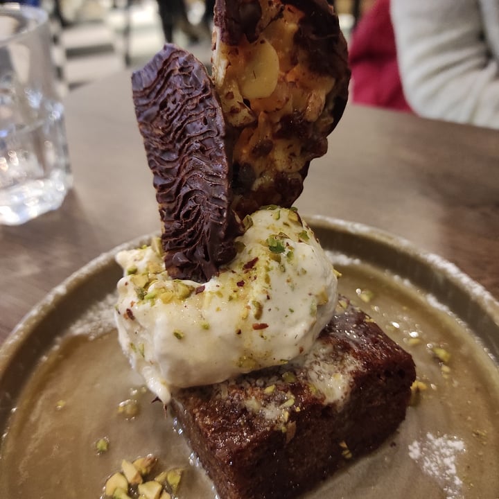 review photo of Vegivores Sticky Toffee Pudding shared by @tuscanvegan on 05 Dec 2021 - review