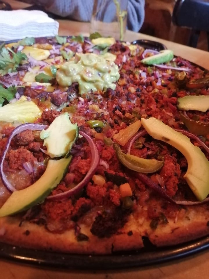 photo of u.to.pi.a Pizza de Pastor shared by @ishellmiranda on  21 Jan 2020 - review