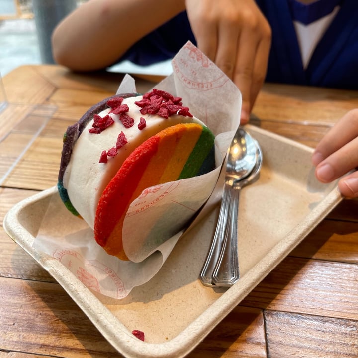 review photo of Elephant Grounds Sun Street Love Wins Vegan Rainbow Ice Cream Sandwich shared by @karenkng on 08 Jun 2021 - review
