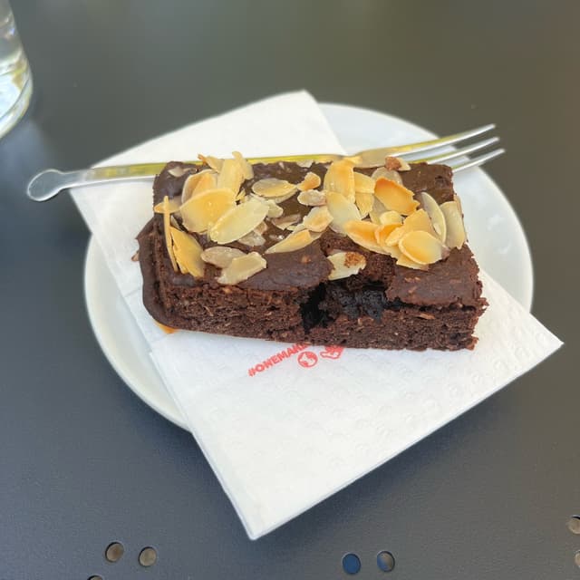 Photo of the dish “Brownie Cioccolato, Cocco e mandorle”